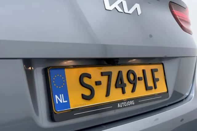 Kia Ceed Sportswagon (2023) thumbnail 6