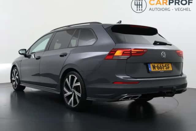 Volkswagen Golf (2021) thumbnail 2