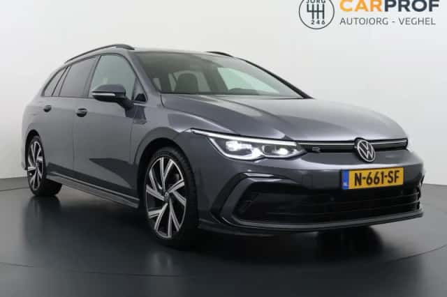 Volkswagen Golf (2021) thumbnail 4