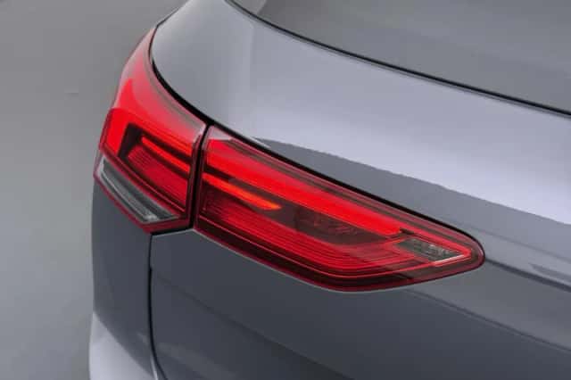 Volkswagen Golf (2021) thumbnail 5