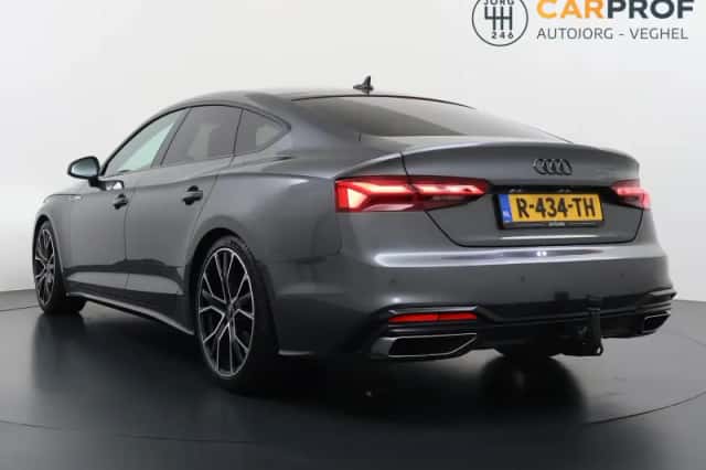 Audi A5 (2022) thumbnail 2