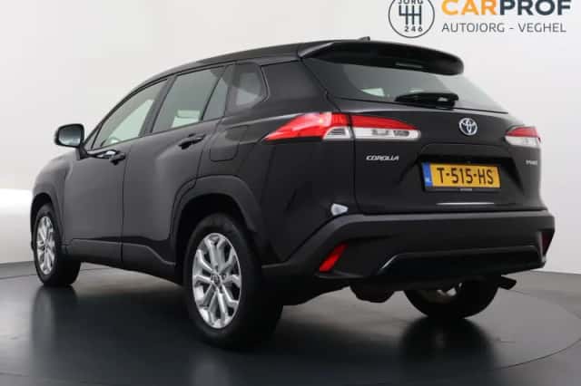Toyota Corolla (2023) thumbnail 2