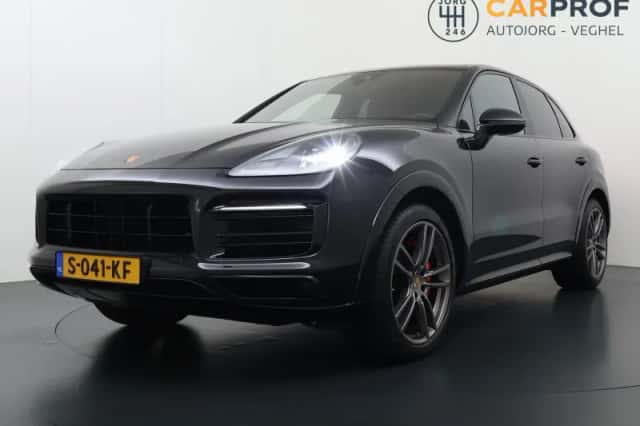 Porsche Cayenne (2021) thumbnail 1