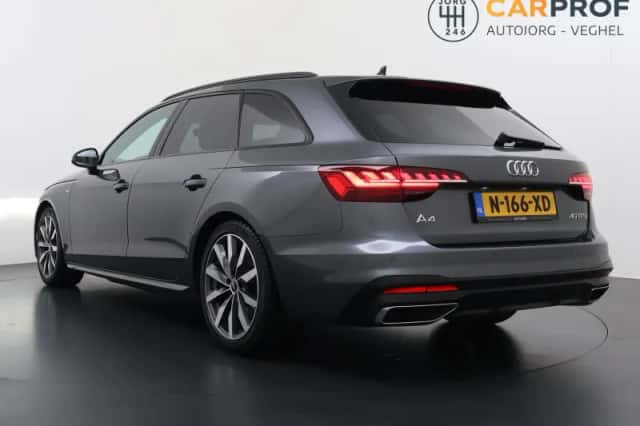 Audi A4 (2022) thumbnail 2