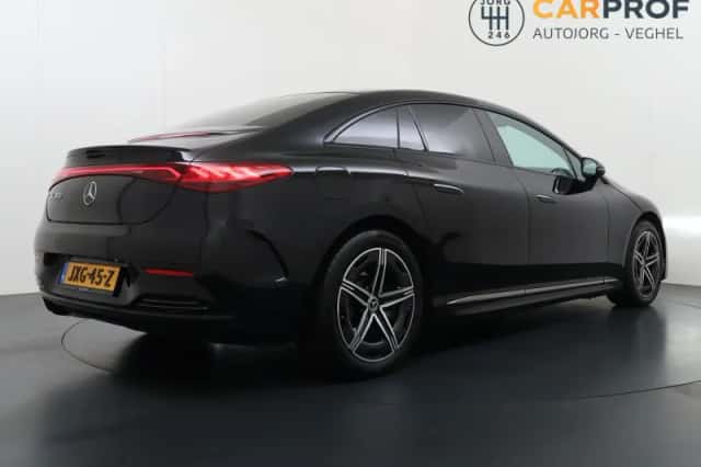 Mercedes-Benz EQE (2023) thumbnail 3