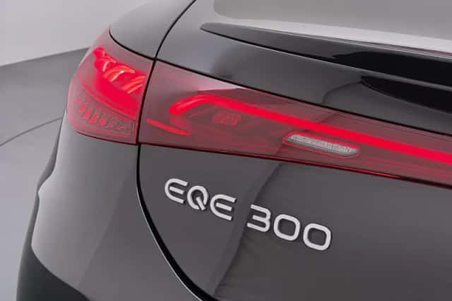 Mercedes-Benz EQE (2023) thumbnail 6