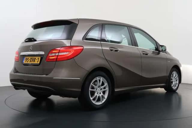 Mercedes-Benz B-Klasse (2012) thumbnail 3
