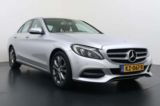 Mercedes-Benz C-Klasse (2016) thumbnail 4