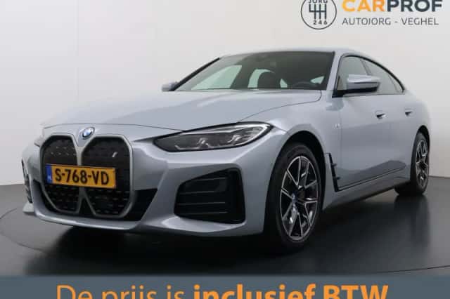BMW i4 (2023) thumbnail 1