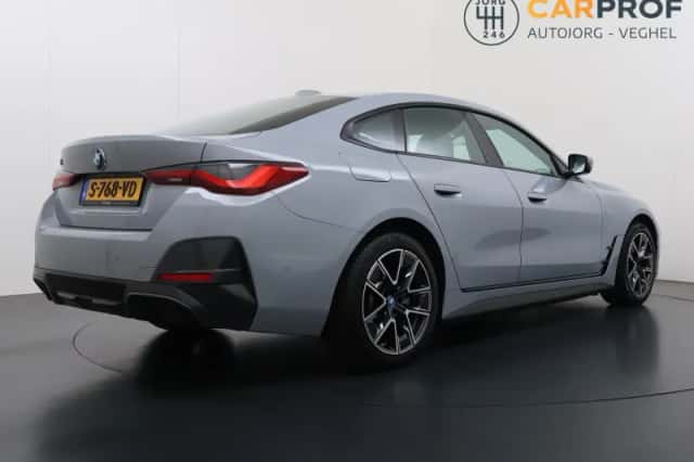 BMW i4 (2023) thumbnail 3