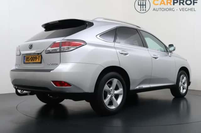 Lexus RX (2016) thumbnail 3
