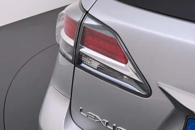 Lexus RX (2016) thumbnail 5