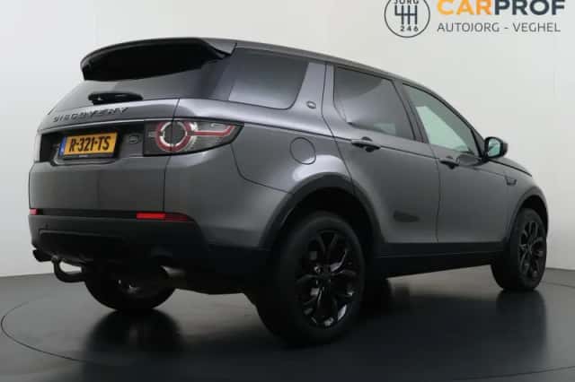Land Rover Discovery Sport (2017) thumbnail 3