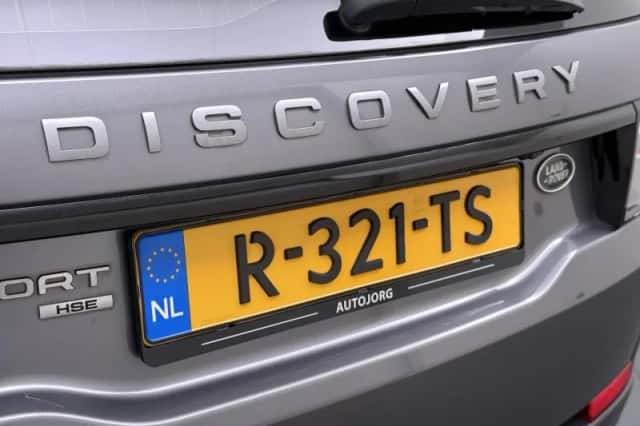 Land Rover Discovery Sport (2017) thumbnail 6