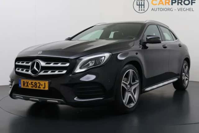 Mercedes-Benz GLA-Klasse (2018) thumbnail 1