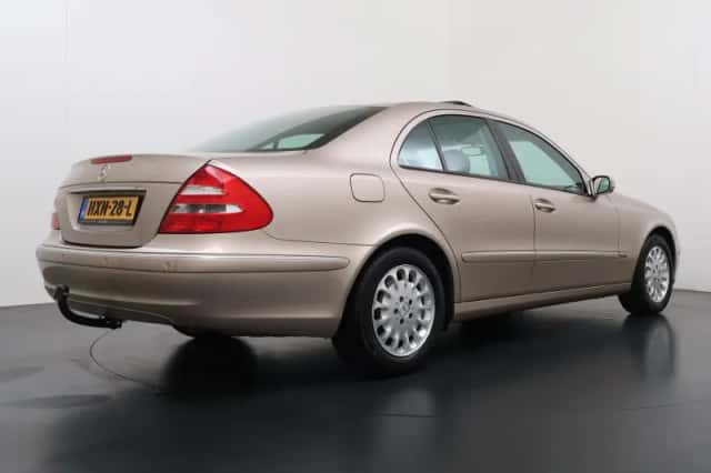 Mercedes-Benz E-Klasse (2003) thumbnail 3