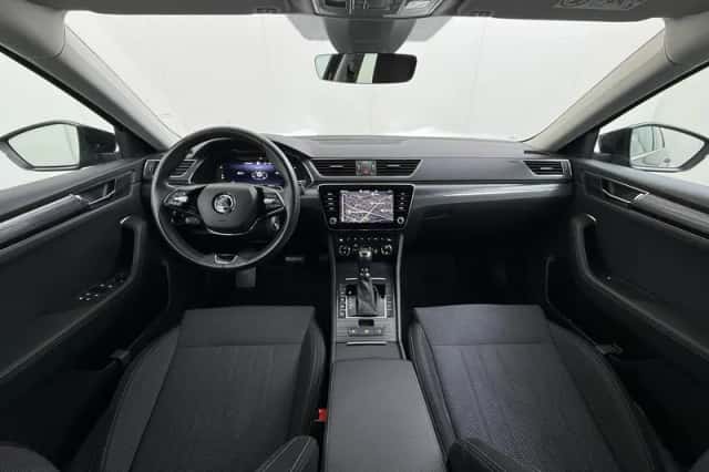 Škoda Superb (2022) thumbnail 5