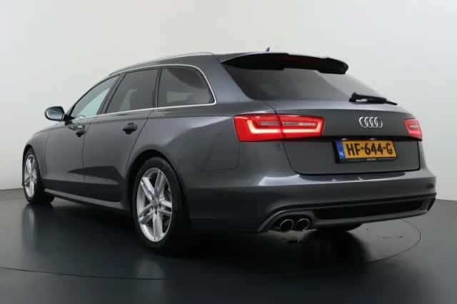 Audi A6 (2012) thumbnail 2