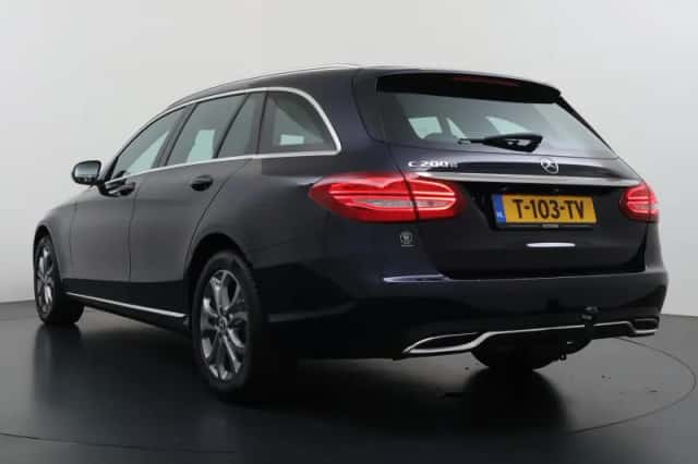 Mercedes-Benz C-Klasse (2017) thumbnail 2