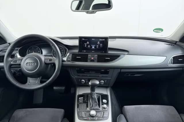 Audi A6 (2011) thumbnail 5