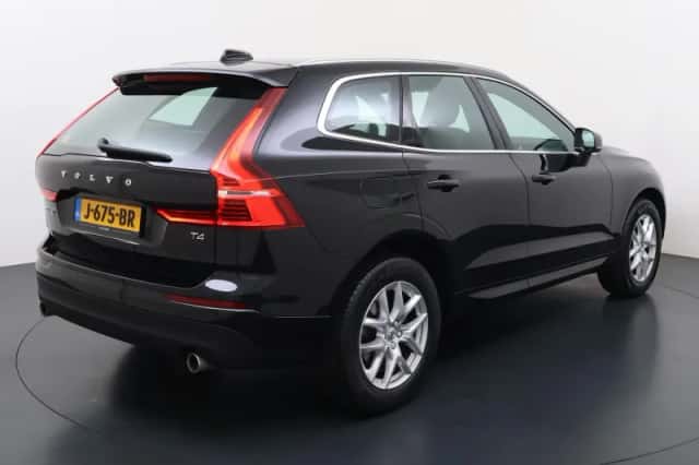 Volvo XC60 (2020) thumbnail 3
