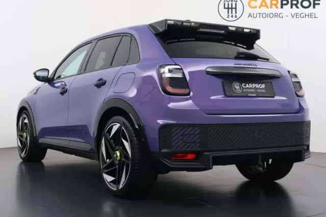 Abarth 600E (2025) thumbnail 2