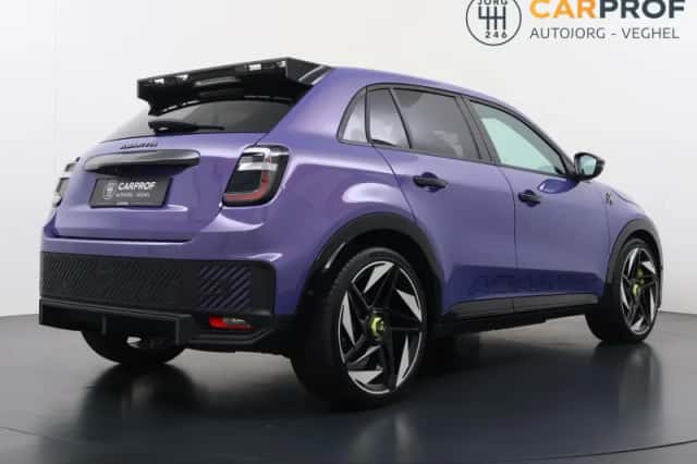 Abarth 600E (2025) thumbnail 3