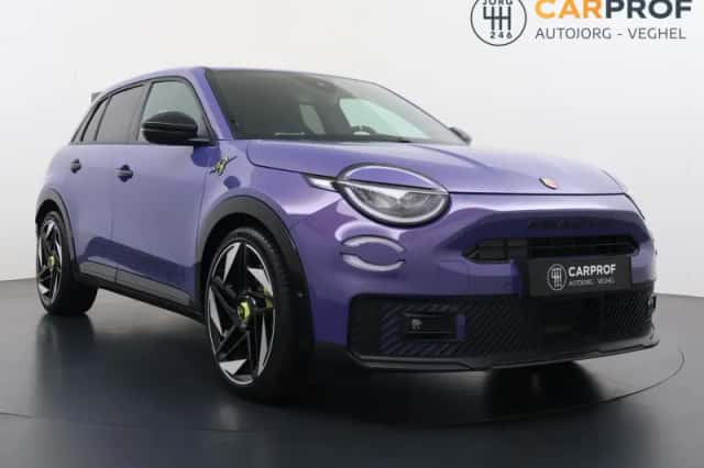 Abarth 600E (2025) thumbnail 4