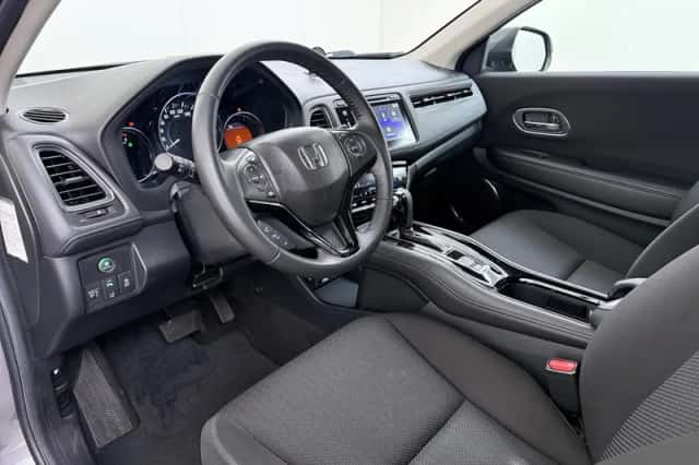 Honda HR-V (2016) thumbnail 6