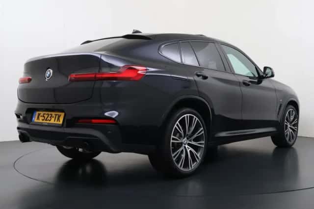 BMW X4 (2021) thumbnail 3