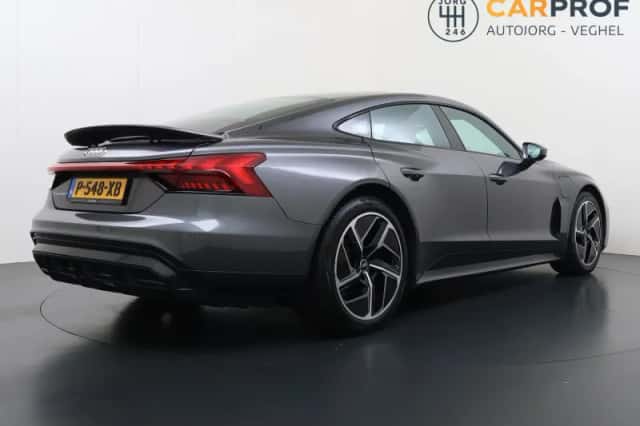 Audi e-tron GT (2022) thumbnail 3