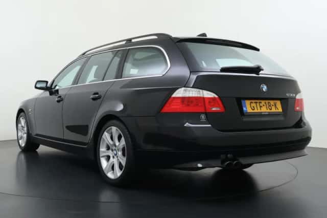 BMW 5-Serie (2009) thumbnail 2