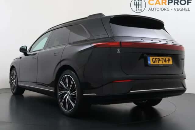 XPENG G9 (2024) thumbnail 2