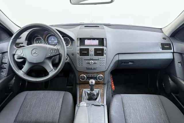 Mercedes-Benz C-Klasse (2010) thumbnail 5
