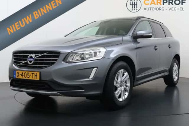 Volvo XC60 (2016) thumbnail 1