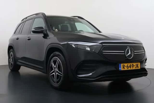 Mercedes-Benz EQB (2022) thumbnail 4