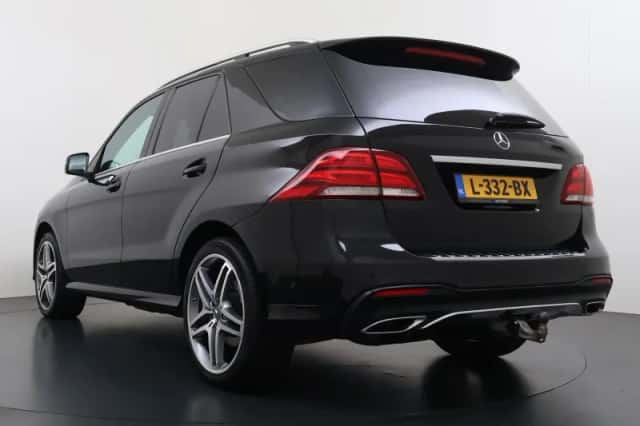 Mercedes-Benz GLE (2018) thumbnail 2