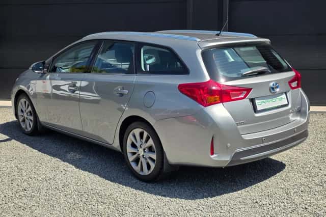 Toyota Auris (2013) thumbnail 5