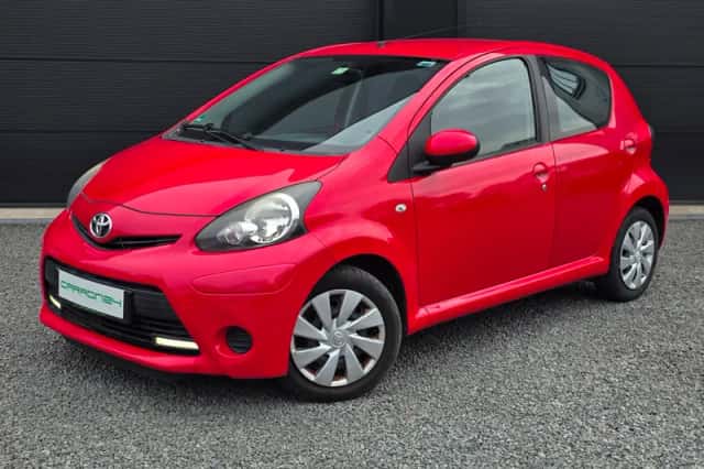 Toyota Aygo (2012) thumbnail 1