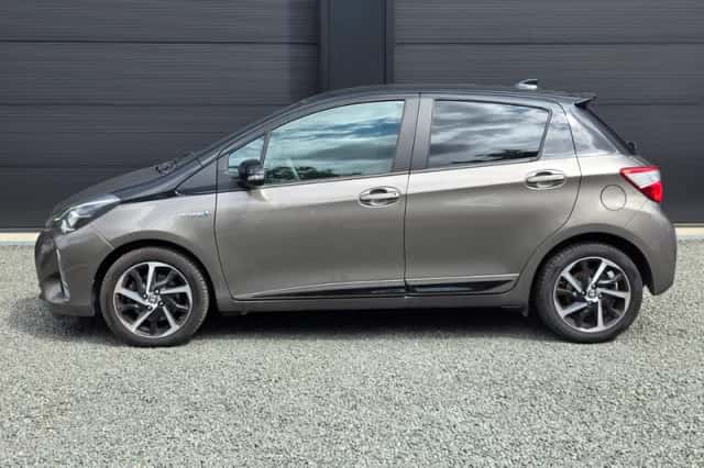 Toyota Yaris (2020) thumbnail 4