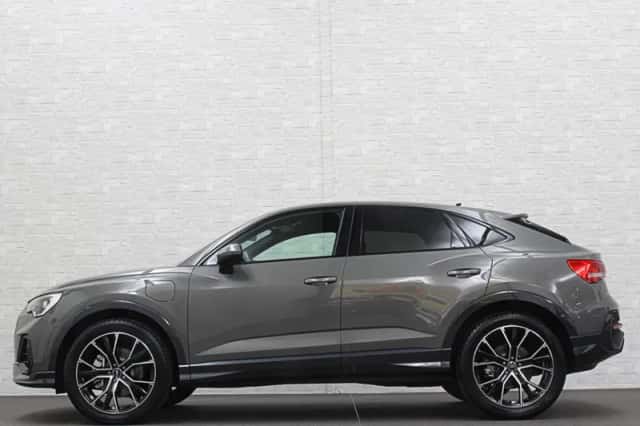 Audi Q3 (2022) thumbnail 5