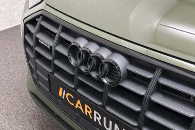 Audi Q5 (2023) thumbnail 3