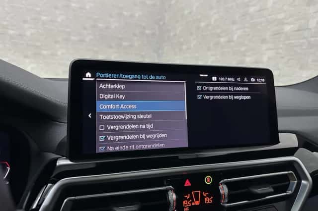 BMW iX3 (2023) thumbnail 3