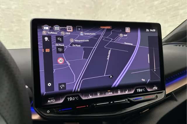 CUPRA Tavascan (2026) thumbnail 2