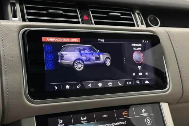 Land Rover Range Rover (2018) thumbnail 2