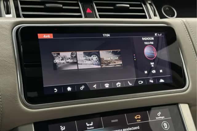 Land Rover Range Rover (2018) thumbnail 3