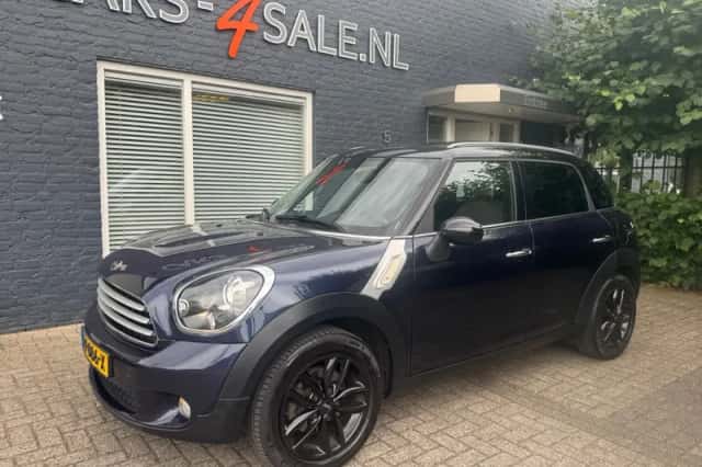 MINI Countryman (2013) thumbnail 3
