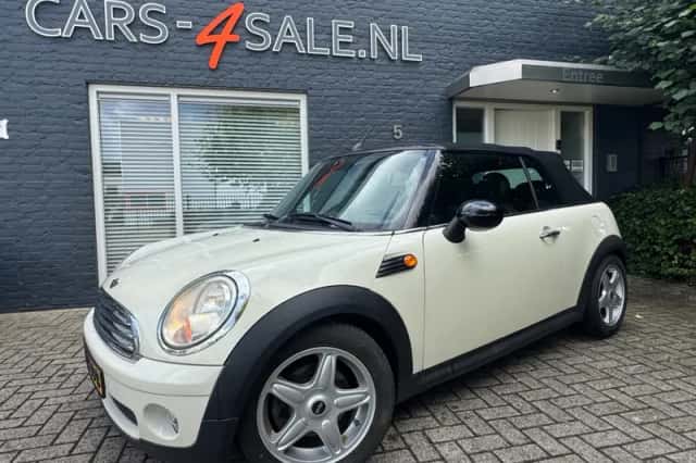 MINI Cabrio (2009) thumbnail 1