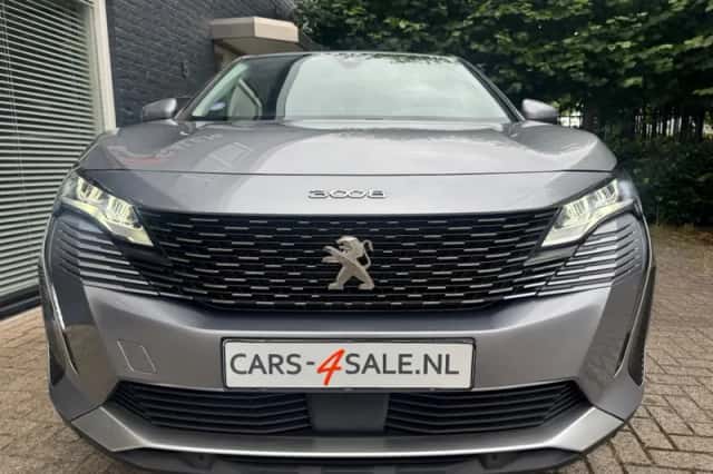 Peugeot 3008 (2021) thumbnail 2
