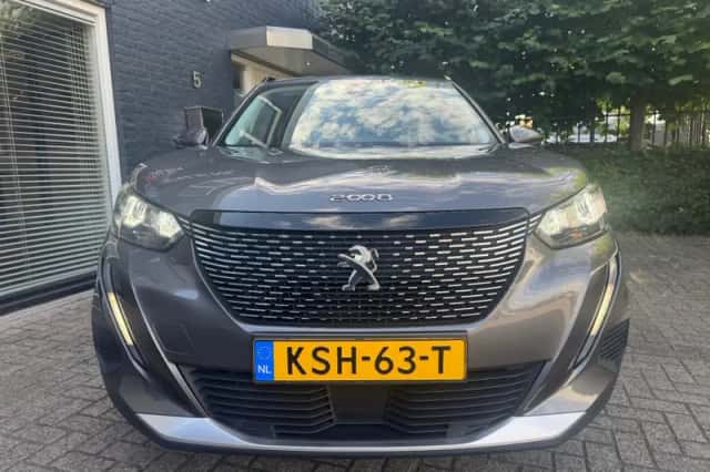 Peugeot 2008 (2021) thumbnail 2